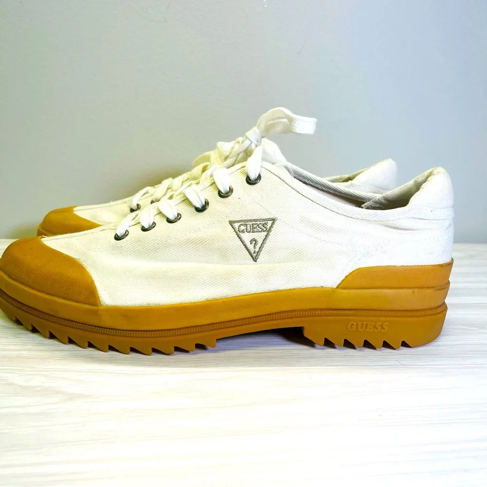Guess | Shoes | Vintage 9s Guess Cream Canvas Chunky Tread  display picture 1